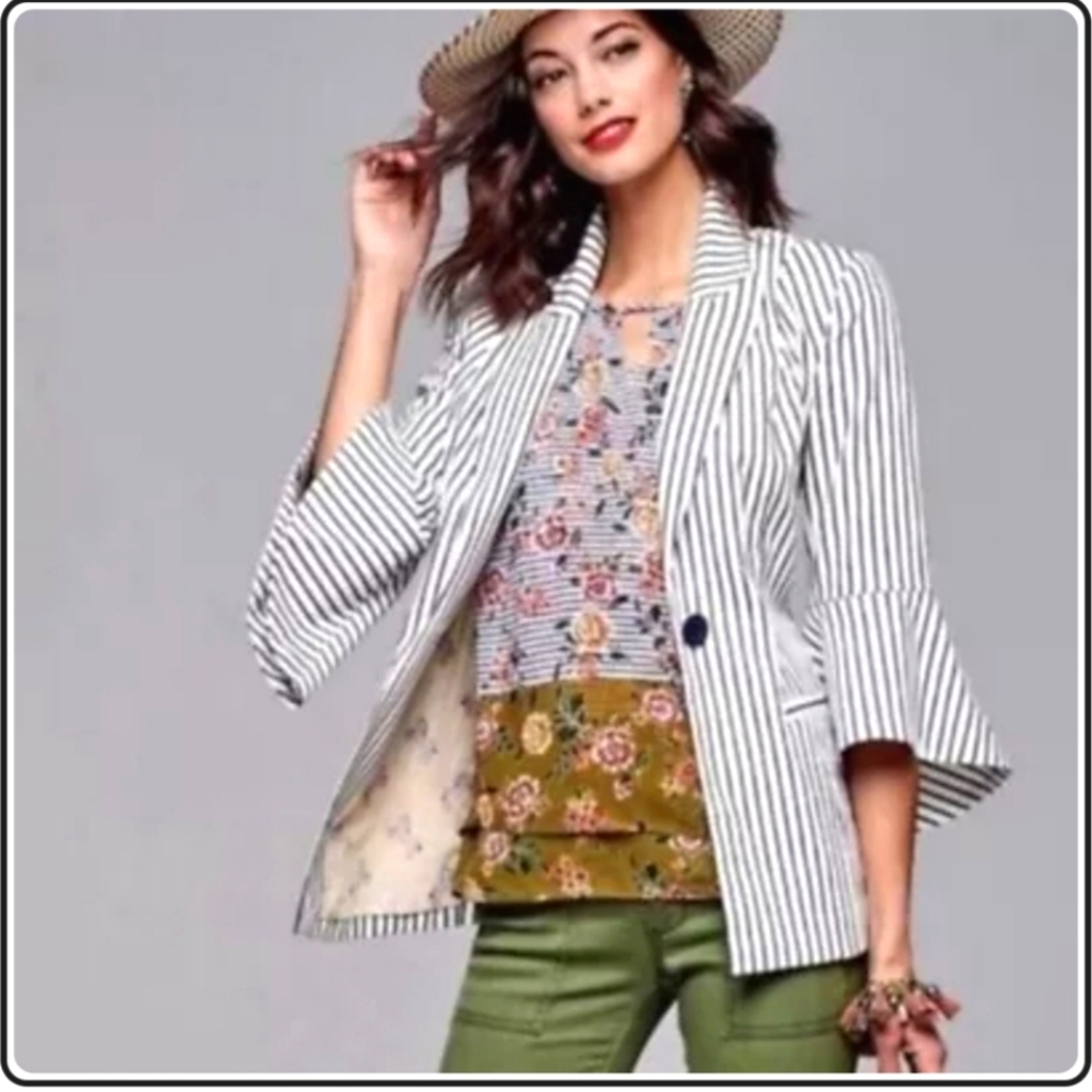 CAbi White Striped Bell Sleeve Jacket Blazer Size 8 Spring Layering Minimalist